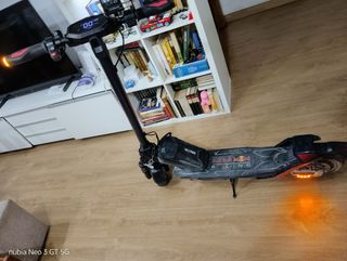 Patinete Eléctrico Red Bull Racing