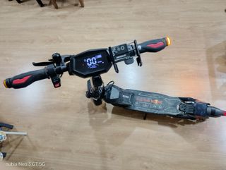 Patinete Eléctrico Red Bull Racing