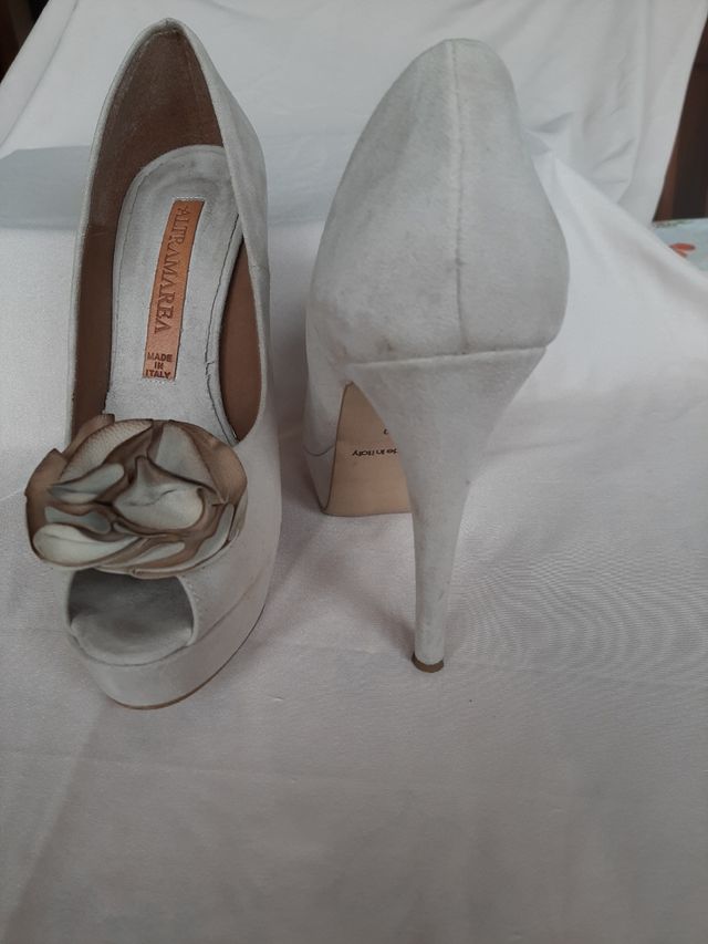 Zapatos de tacón ALTRAMAREA beige flor