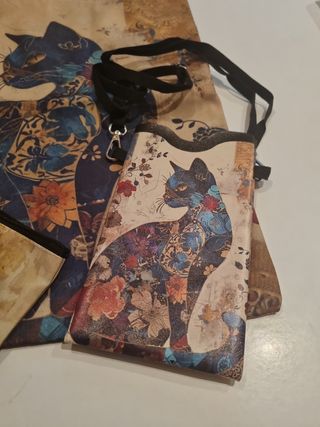 Bolso tote, neceser y bolso móvil gatos