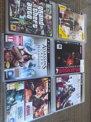 Consola PS3 con Juegos(sin mandos)