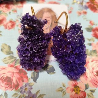 Pendientes Artesanos Flor Morada y Dorados.