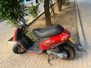 Piaggio Typhoon Roja
