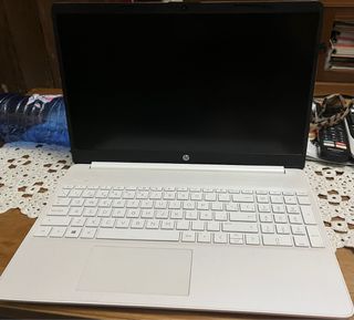 HP Laptop 15s-fq1142ns Blanco