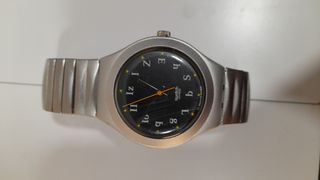 Reloj Swatch Irony Negro y Plateado