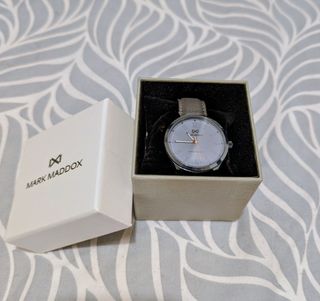Reloj Mark Maddox Gris