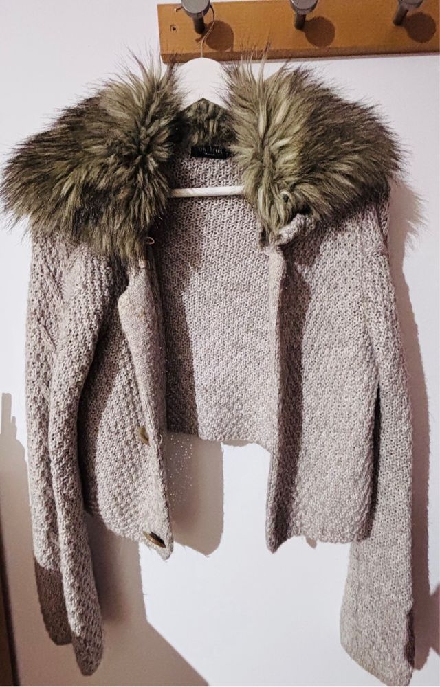 Torera Cortefiel Beige con Cuello Peludo