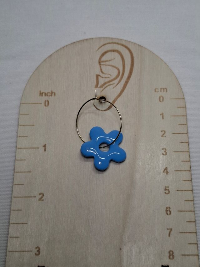 Pendientes Aro Charm flor azul