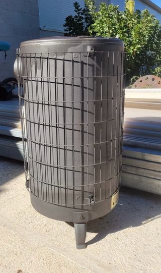 Estufa Redonda Metálica Gris marca Theca