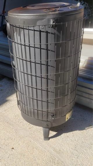 Estufa Redonda Metálica Gris marca Theca