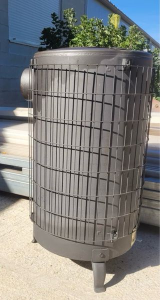 Estufa Redonda Metálica Gris marca Theca