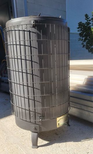 Estufa Redonda Metálica Gris marca Theca