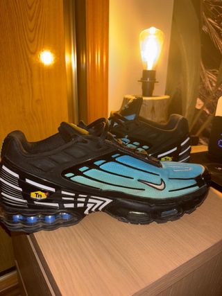 Nike Tn Azules y Negras