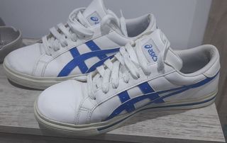 Scarpe Asics bianche e blu