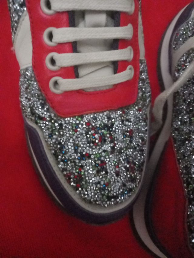 Zapatillas Carolina Herrera Glitter Plata y Rojo