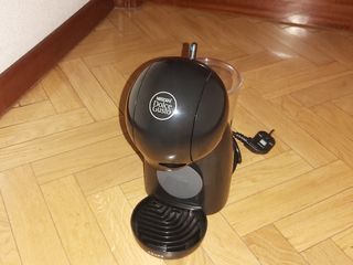 Cafetera de cápsulas Nescafé Dolce Gusto. 