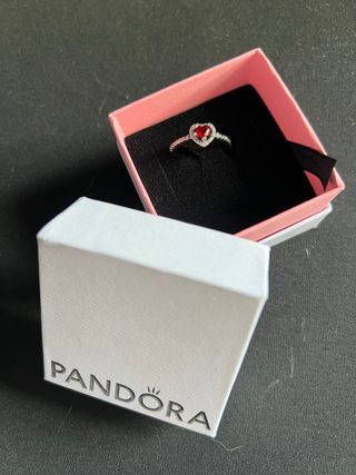Anillo Pandora Corazón Rojo
