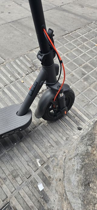 Patinete eléctrico Xiaomicon tan sólo 10km echos