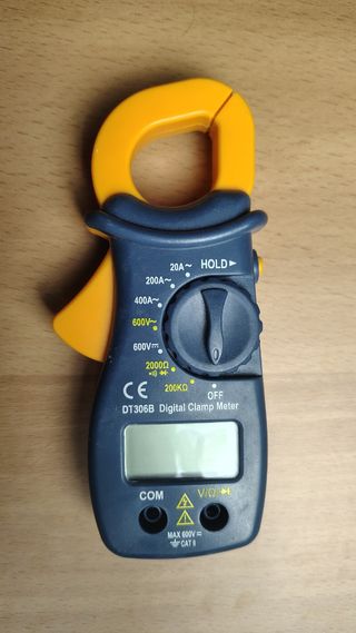Pinza Amperimétrica Digital