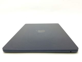 portatil apple apple macbook air m3 8-core 4.0 13 (8gpu) (2024) (a3113)