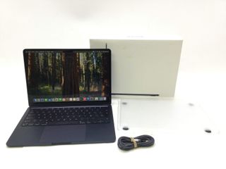 portatil apple apple macbook air m3 8-core 4.0 13 (8gpu) (2024) (a3113)