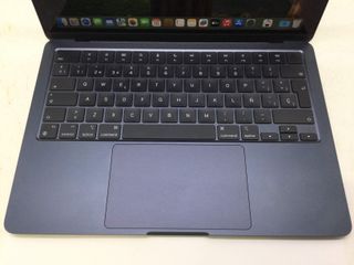 portatil apple apple macbook air m3 8-core 4.0 13 (8gpu) (2024) (a3113)