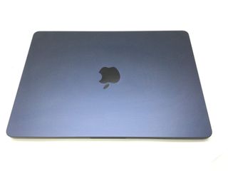 portatil apple apple macbook air m3 8-core 4.0 13 (8gpu) (2024) (a3113)