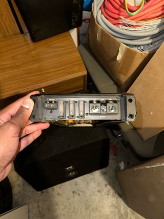 Amplificador Soundstream Negro