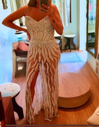 Vestido de fiesta largo con pedrería