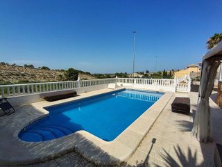 Chalet en venta en Bigastro