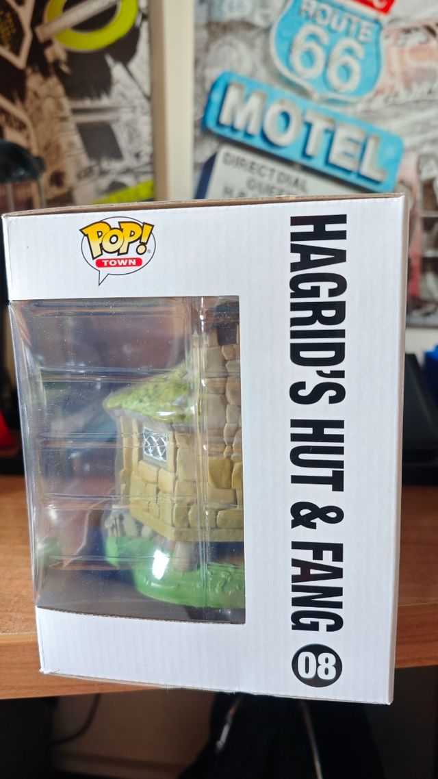 Funko Pop! Harry Potter Hagrid's Hut & Fang 08
