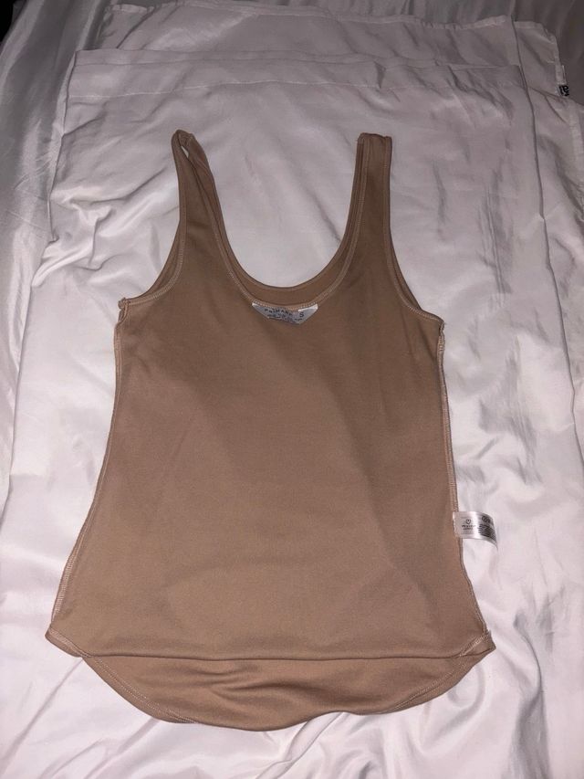 Camiseta sin mangas marrón