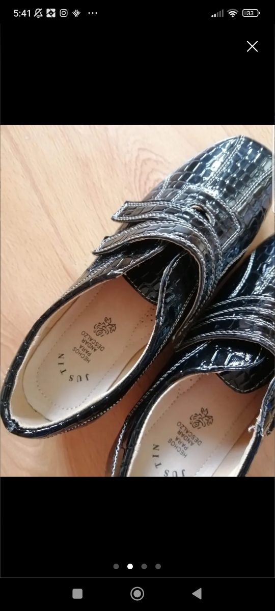 Zapatos de piel grabados serpiente