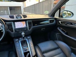 PORSCHE Macan Turbo