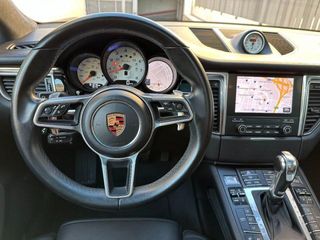 PORSCHE Macan Turbo