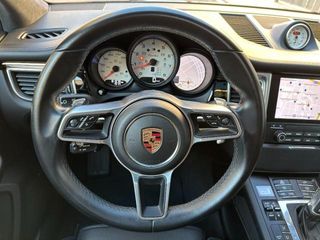 PORSCHE Macan Turbo