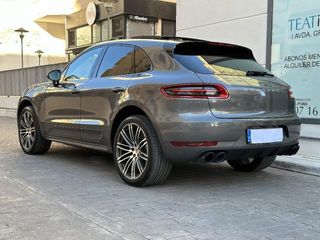 PORSCHE Macan Turbo