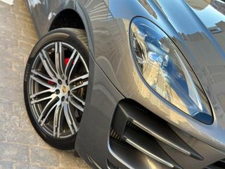 PORSCHE Macan Turbo