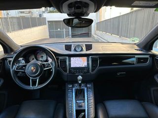 PORSCHE Macan Turbo