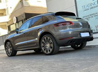 PORSCHE Macan Turbo