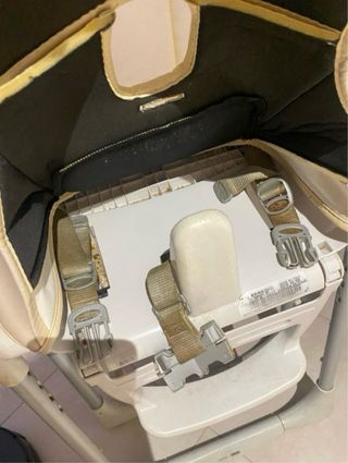 Trona para bebé color crema