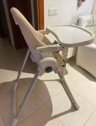 Trona para bebé color crema