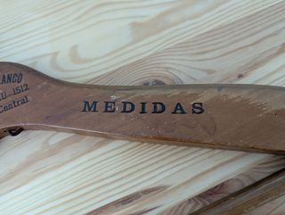 Percha antigua madera J. Pablo y Blanco