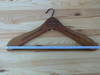 Percha antigua madera J. Pablo y Blanco