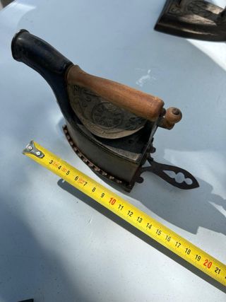 Plancha antigua de hierro