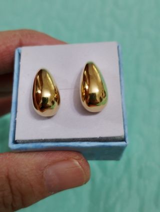 Pendientes chapados dorados