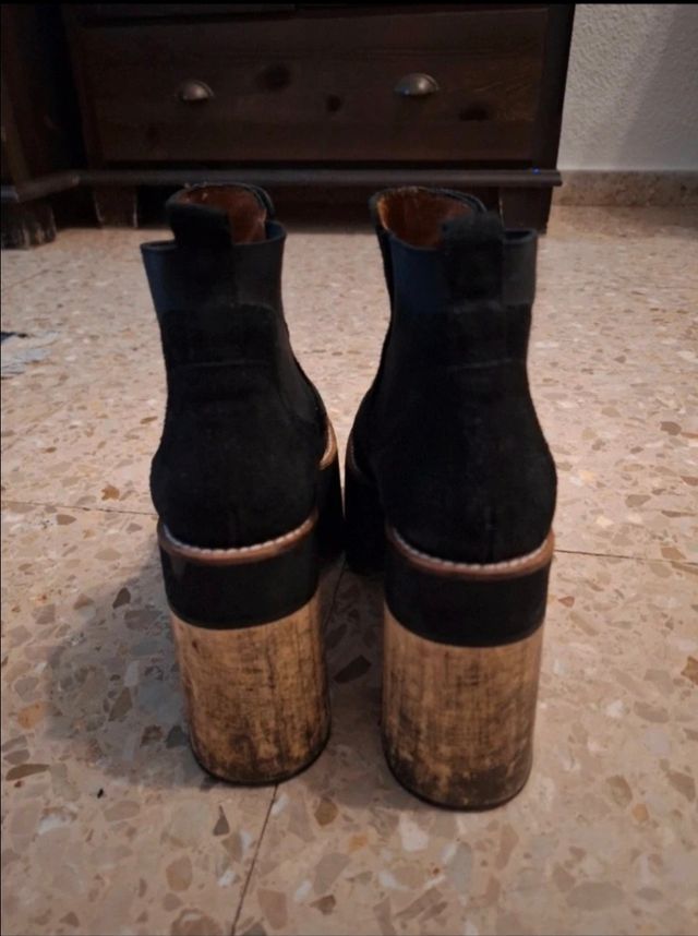 Botines plataforma Yellowshop negros