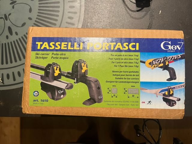 Portaesquís Tasselli para barras de techo