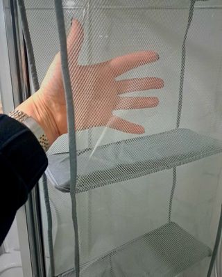 Portaborse da armadio grigio e bianco