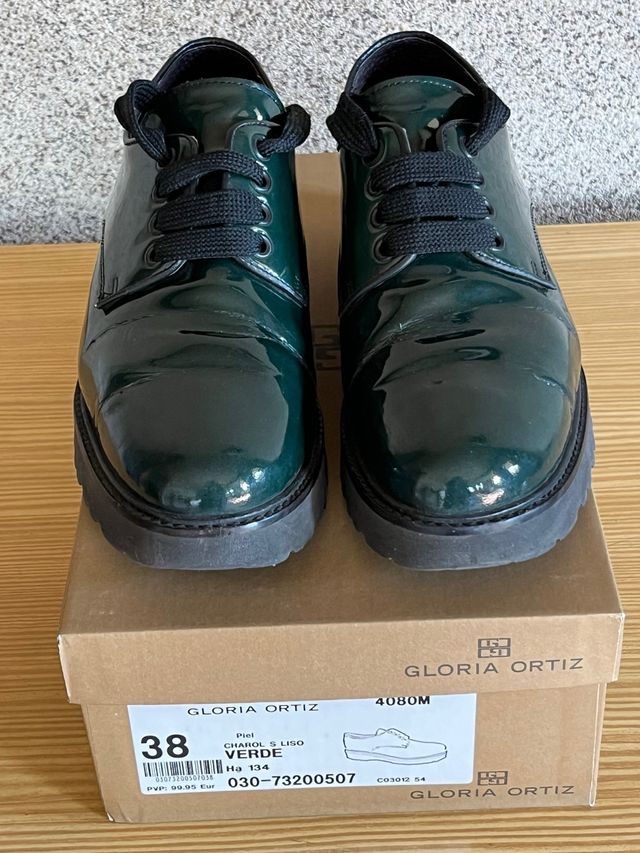 Zapatos charol Gloria Ortiz talla 38